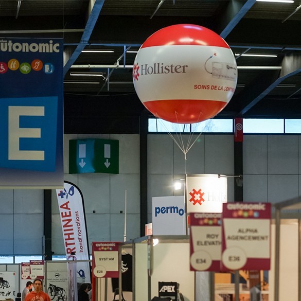 Ballons publicitaires pour un salon